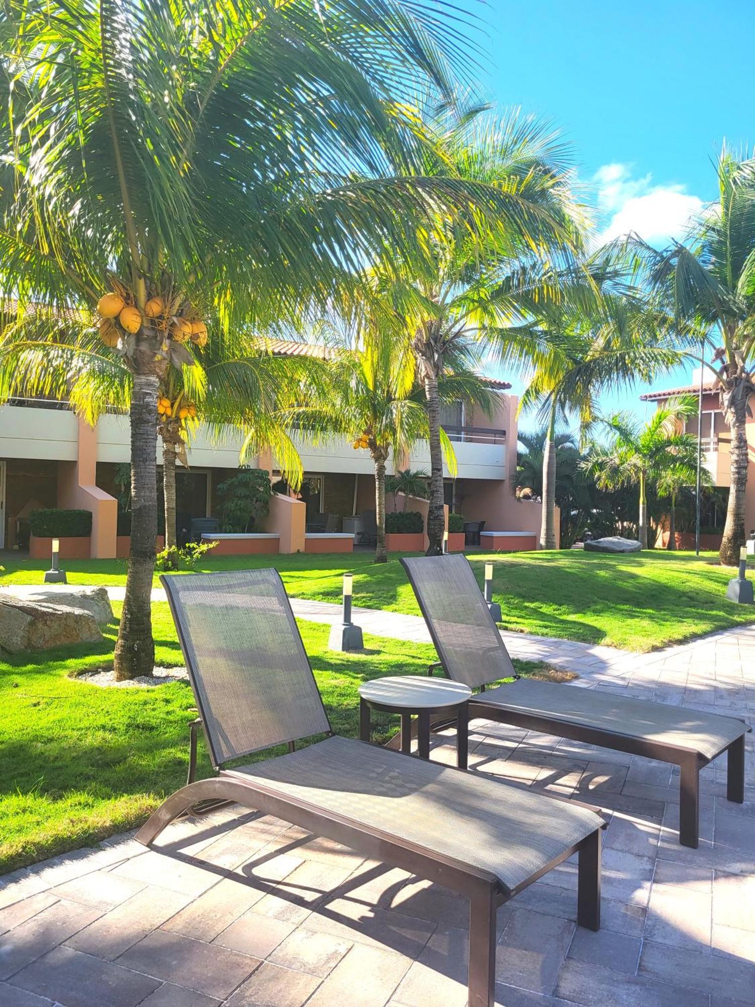 Eagle Beach Steps Away Home Палм Бийч Екстериор снимка